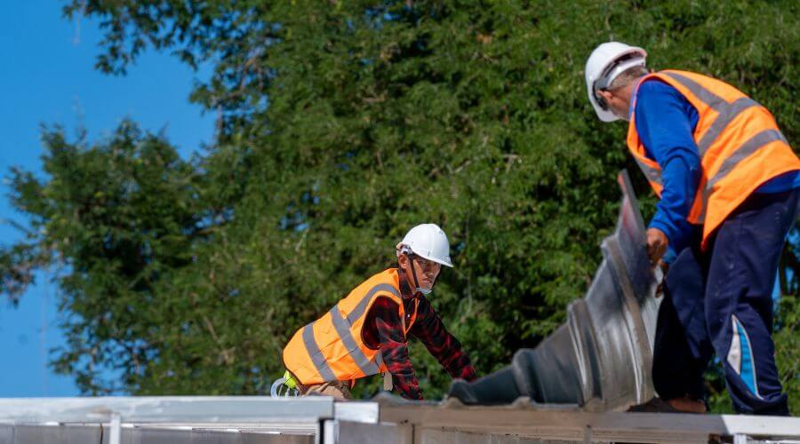 Professional gutter cleaning in Summit Point, WV